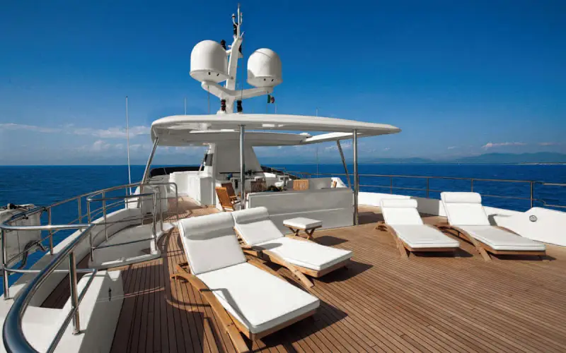 Deck einer privaten Yacht