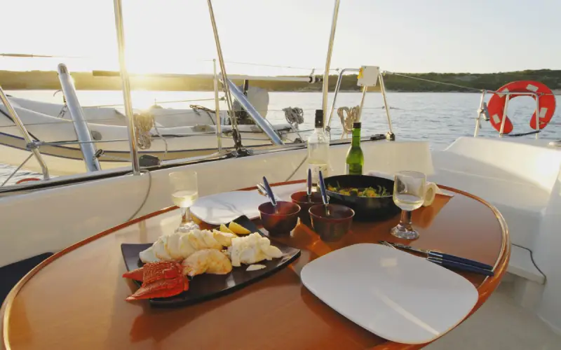 Catering an Bord einer Yacht