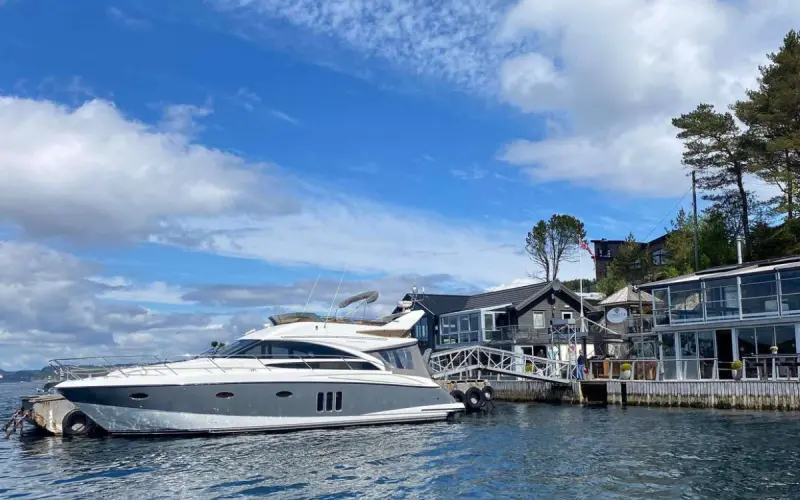 Private Yacht zwischen Kühlungsborn und Warnemünde