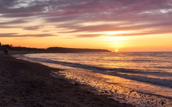 Abendstimmung vor Warnemünde